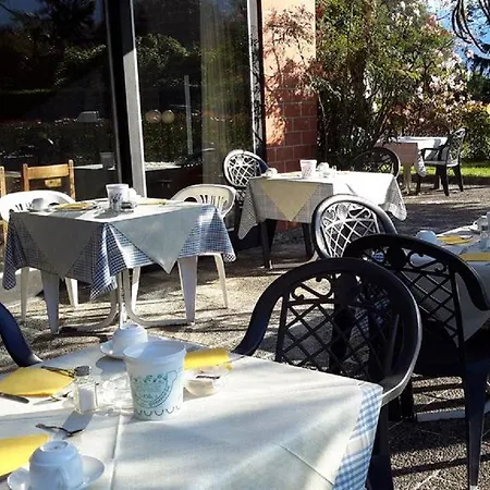 Garden 아파트호텔 카노비오