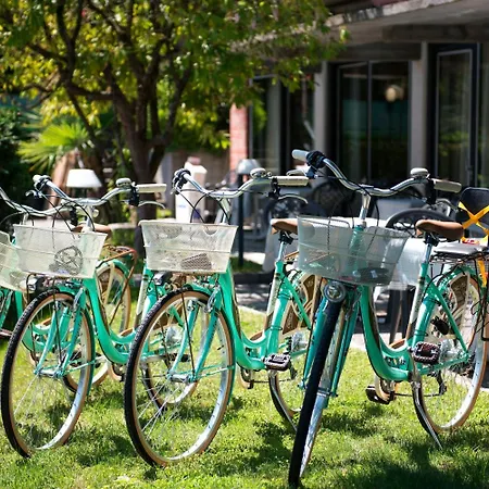 Garden アパートホテル 3*